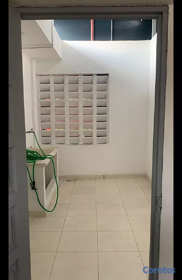 oficinas y locales comerciales - se alquila local  3