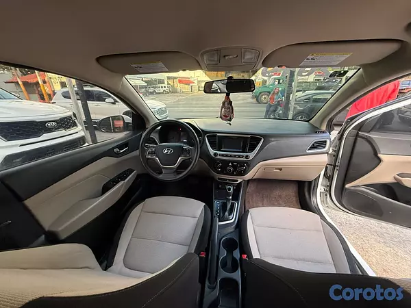 carros - HYUNDAI ACCENT SE 2019 2