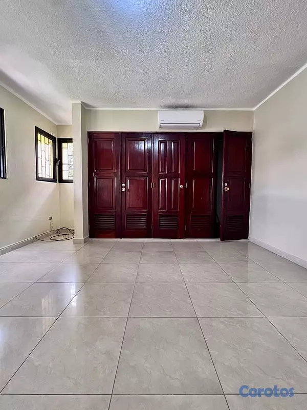 casas - Casa de 4 habitaciones 4 baños en alquiler para ne 6