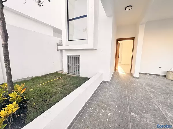 casas - venta de casa en la autopista de san isidro brisa oriental Santo Domingo este  4