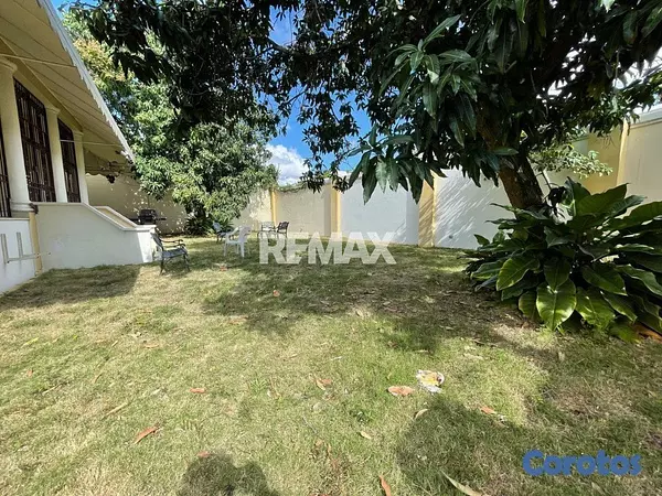 casas - Casa/Local Comercial en alquiler en Las Praderas 9