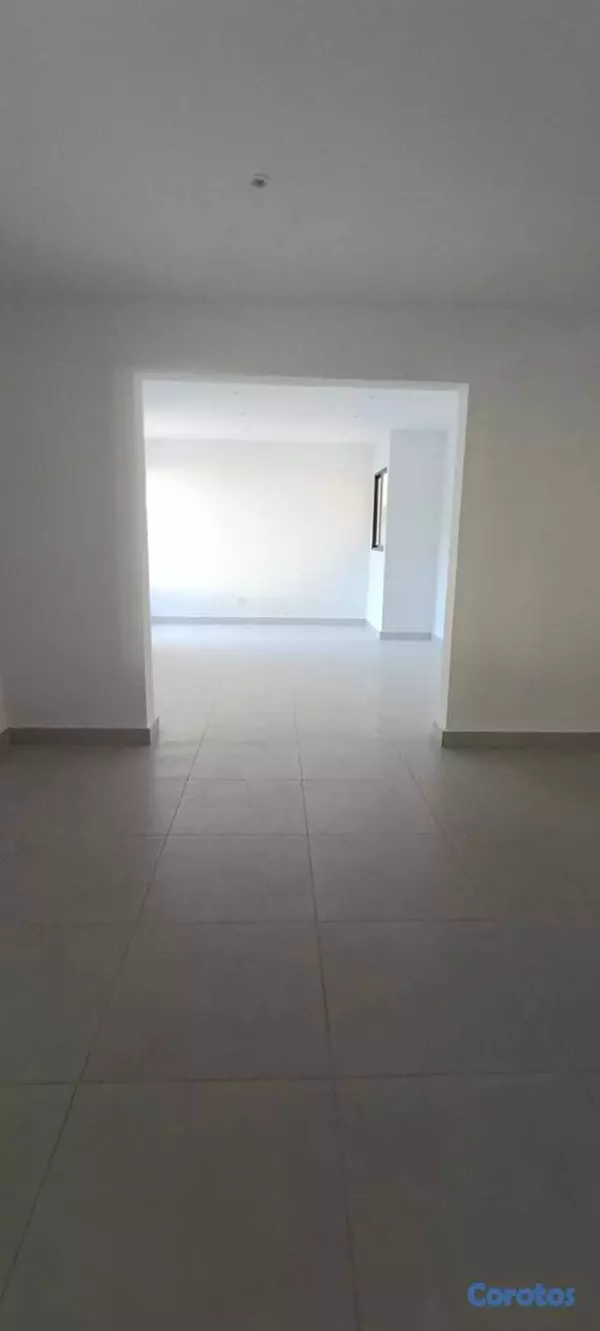 oficinas y locales comerciales - *Amplios 122 m² *4 Divisiones *3 parqueo *2do piso 5