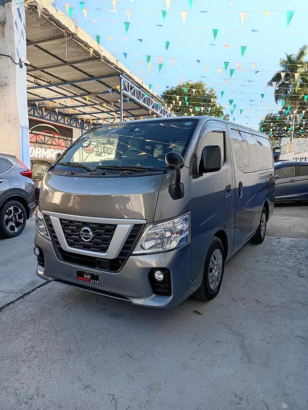 otros vehiculos - NISSAN CARAVAN NV350 2