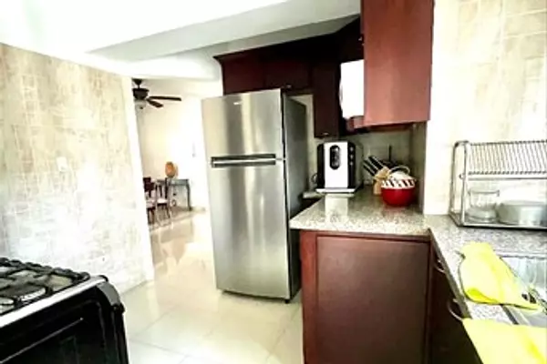 apartamentos - Alquilo apartamento amueblado en Los Restauradores 4
