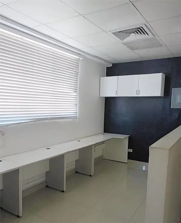 oficinas y locales comerciales - Local corporativo en los prados  5