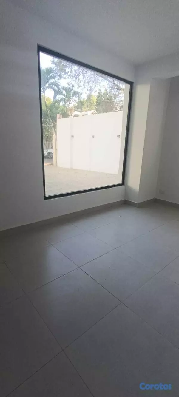 oficinas y locales comerciales - *131 m² bien distribuidos *3 parqueos *Terraza 2