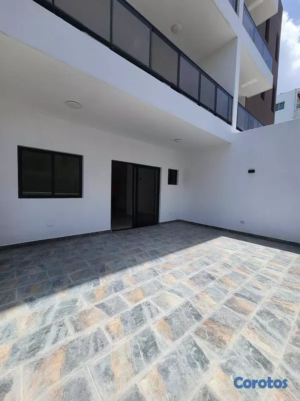 apartamentos - Apartamento en venta 2do nivel en jardines del sur 4