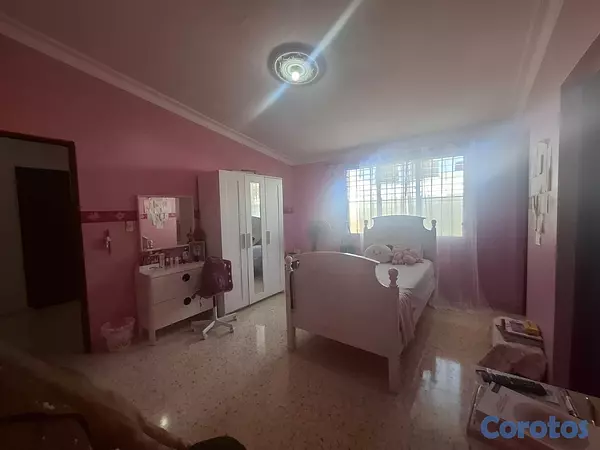 casas - Vendo Casa entre Cayetano Germosén e Independencia 4