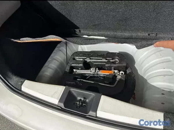 carros - Vendo Nissan March 2015 Cómo nuevo Uso personal Negociable 6