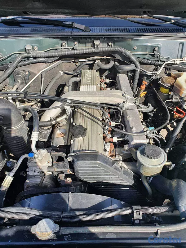 jeepetas y camionetas - Jeepeta Toyota LandCruiser VX 2001 Turbo Diesel 10 10