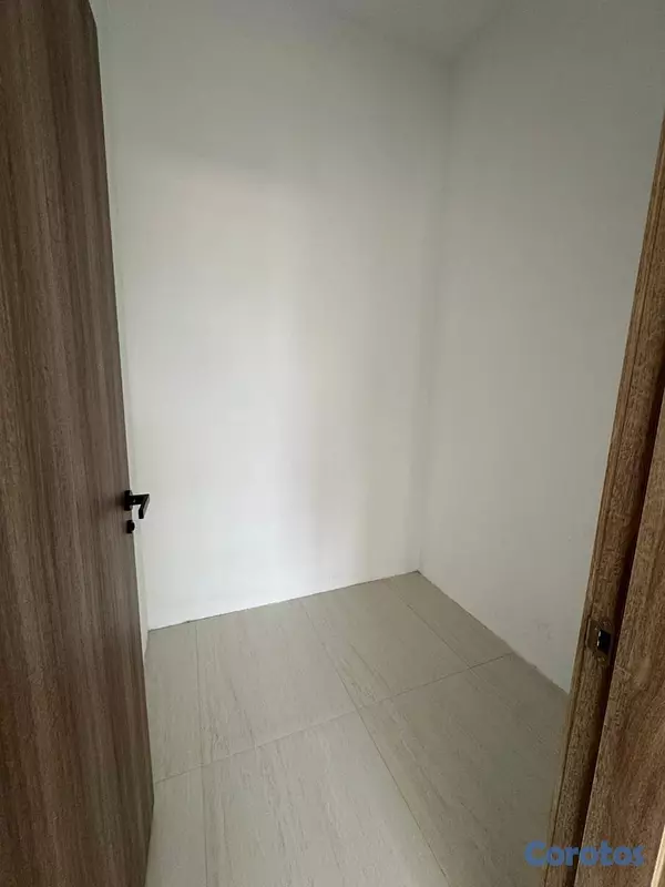 apartamentos - ALQUILO Apto En Torre Nueva 4to. nivel Con Ascenso 2
