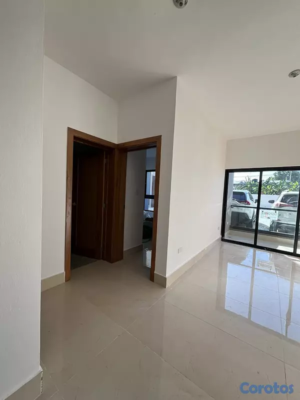 apartamentos - Apartamento 1er Nivel en Proyecto Cerrado, Dorado  3