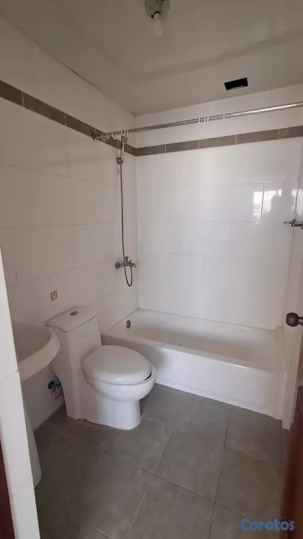 apartamentos - Vendo apt en Evaristo Morales de 3 hab y 3 parqueo 10