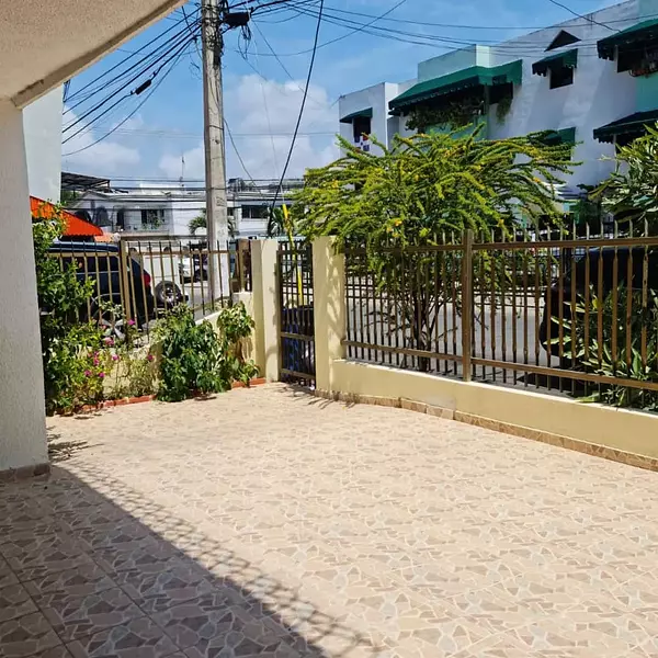 casas - Casa en Av. Independencia  6