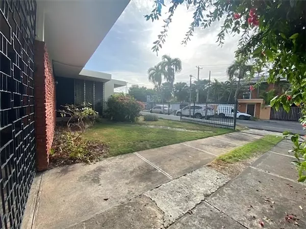 oficinas y locales comerciales - Casa en alquiler o venta en excelente ubicación 4