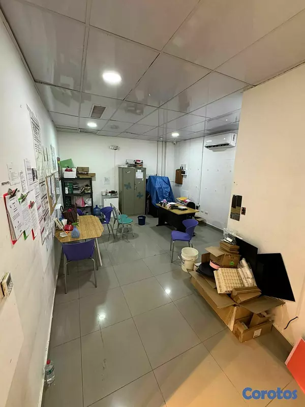 oficinas y locales comerciales - Local en alquiler en Santiago  3