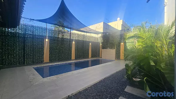 casas vacacionales y villas - 🏡 Villa con piscina en venta en Caleta – La Romana 3