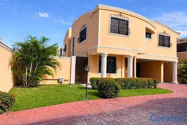 casas - Casa en Venta – Las Praderas 4