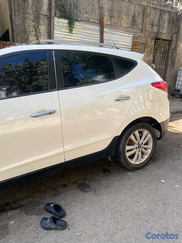 jeepetas y camionetas - Yipeta Hyundai  tucson en venta  3