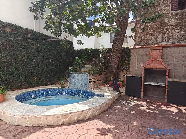 casas - Casa de 4 habitaciones en venta en Av. Independenc 4