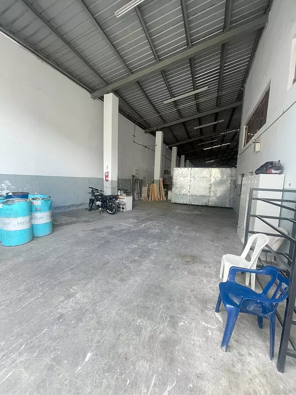 oficinas y locales comerciales - nave en Herrera 6
