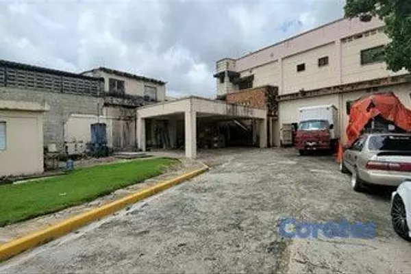 oficinas y locales comerciales - Vendo y alquilo Nave Industrial- Aut. pist. Km 17. 2