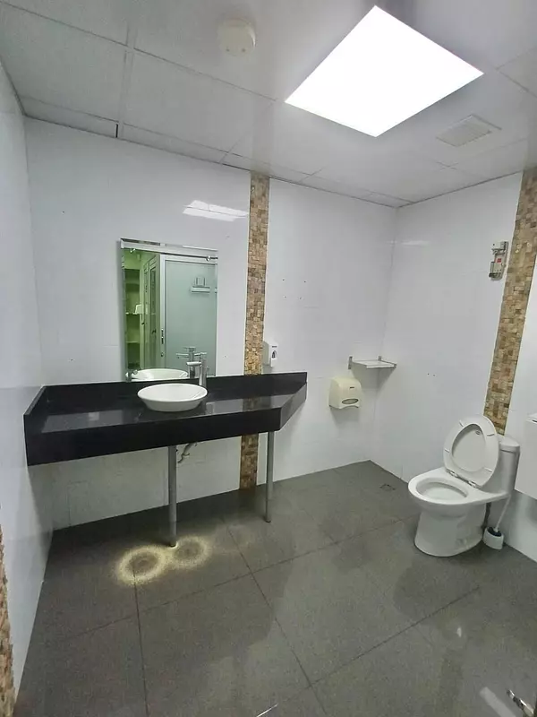 oficinas y locales comerciales - Local Comercial en Venta AV. REPÚBLICA DE COLOMBIA 7