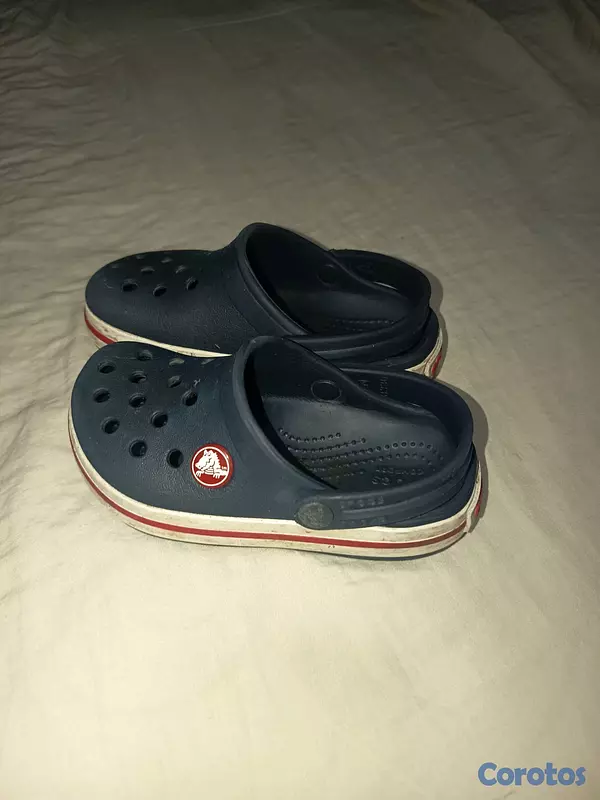 ropa y zapatos - chancletas crocs 2