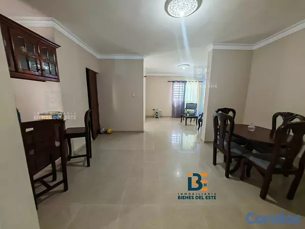 apartamentos - SE VENDE Apartamento con Tres Habitaciones y tres  2