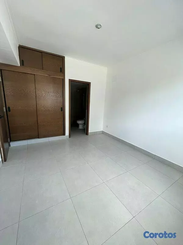 apartamentos - Apartamento en venta en Evaristo Morales 5