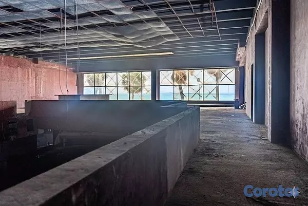 oficinas y locales comerciales - Vendo Local Comercial en El Cacique 7