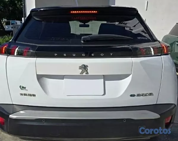 jeepetas y camionetas -  *Oportunidad* Venta de vehículo Peugeot e2008 2020 Como Nuevo 8