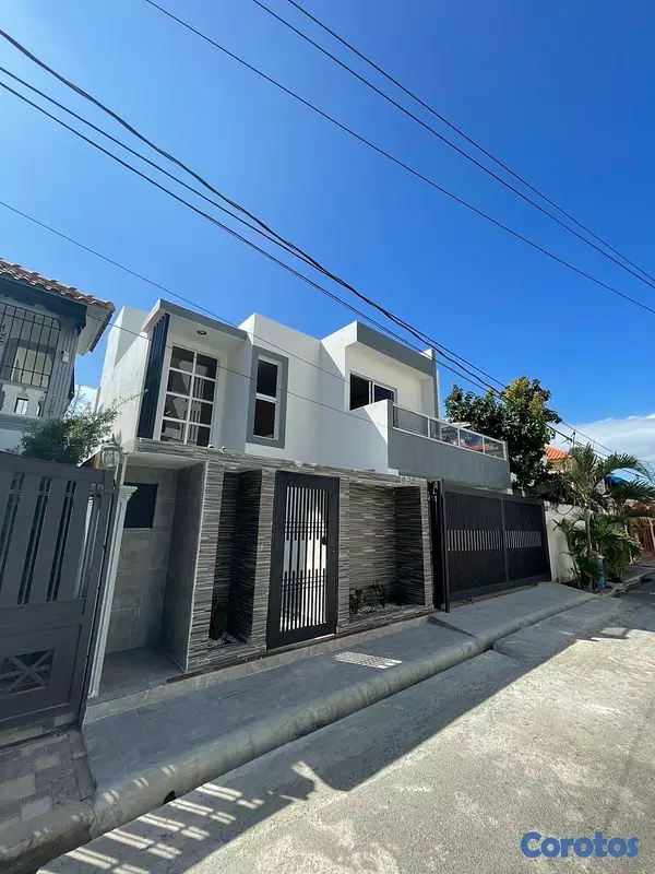 casas - venta de mansión con piscina y 382m en la autopista de san isidro Santo Domingo  3