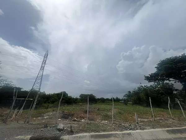 solares y terrenos - Terreno en Venta 7,982 en Ave Hispanoamericana 