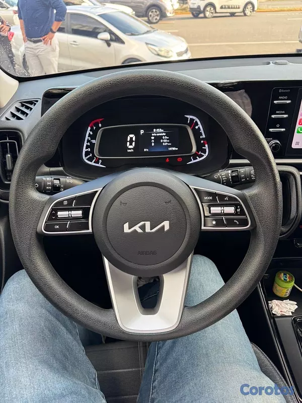 jeepetas y camionetas - Kia Sonet LX 2025 10