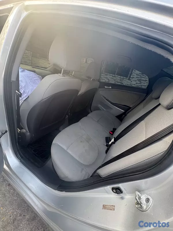 carros - Hyundai Accent  2