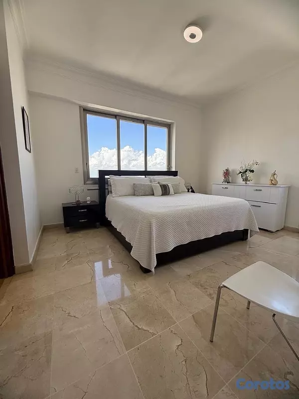 apartamentos - vendo los cacicazgo dos niveles piso 15 vista al mar tres habitaciones 4 parqueo 11