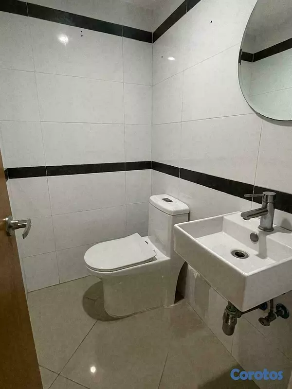 oficinas y locales comerciales - Alquiler Local Oficina Naco Roberto Pastoriza Esq. 5