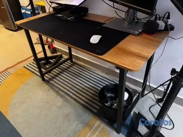 muebles y colchones - Escritorio para oficina - Poco uso como nuevo