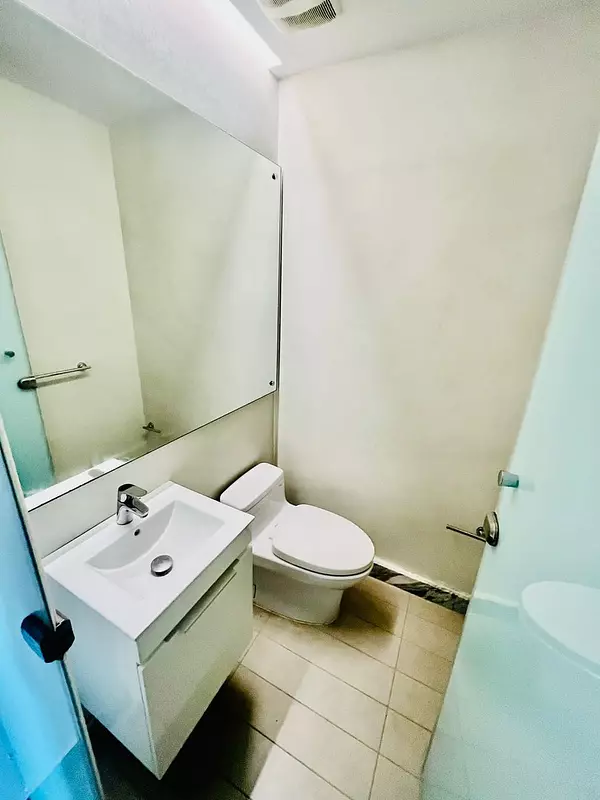 apartamentos - Apartamento en alquiler con línea blanca, Piantini!!
153 metros
 Piso 10
1800usd 9