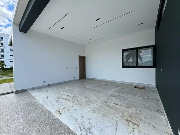 casas - Lujosa Vivienda en Proyecto Cerrado, Llanos de Gurabo 4