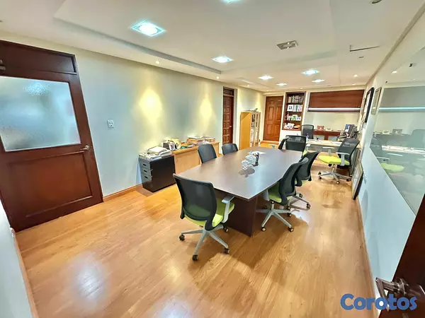 oficinas y locales comerciales - Vendo Edificio en el Vergel  8