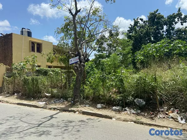 solares y terrenos - Solar de 684m2 con vocación residencial  3