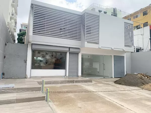 oficinas y locales comerciales - Local en primer nivel  3