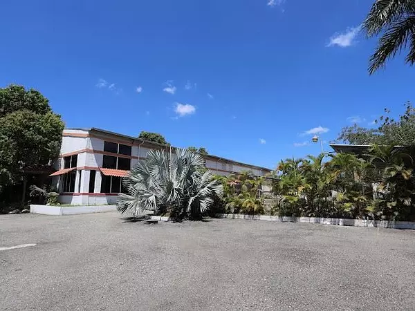 oficinas y locales comerciales - nave en don pedro, santiago de los caballero venta 2