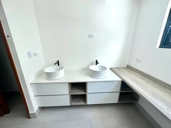 apartamentos - Apartamento Nuevo en Venta
LA ESPERILLA
US$615,000
 5