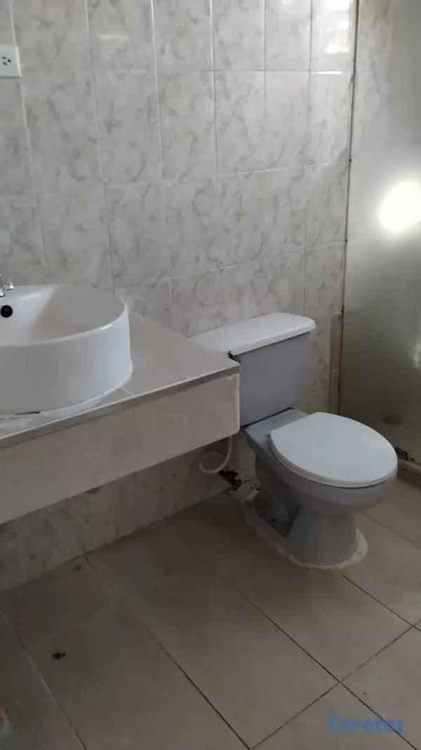apartamentos - Apto en Pantoja limpio. Privado calle cerrada.  5