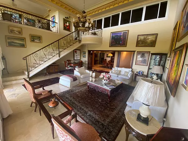 penthouses - Penthouse en Alquiler
LOS CACICAZGOS Av. Anacaona
USD 5,500 Sin muebles  4