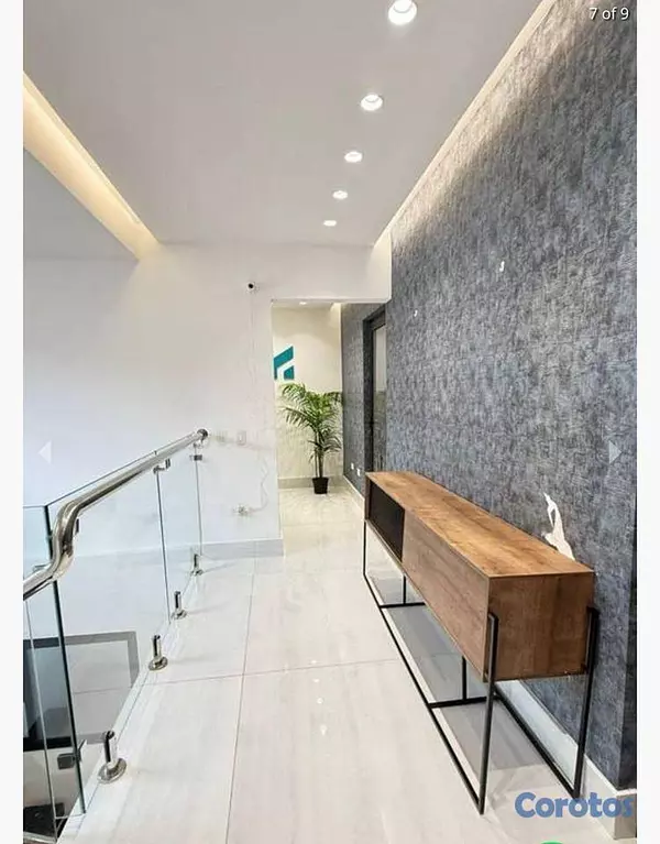 oficinas y locales comerciales - Local en alquiler con 5 oficinas privadas en Las P 4