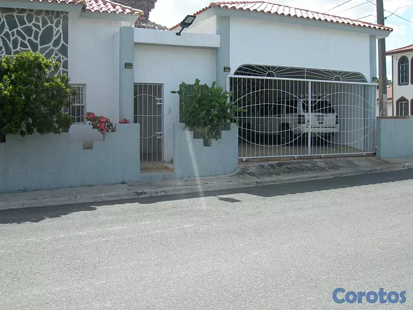 casas - 🏡 Casa en Venta - Residencial Vista Catalina, La Romana - A Pasos De Caleta
 2
